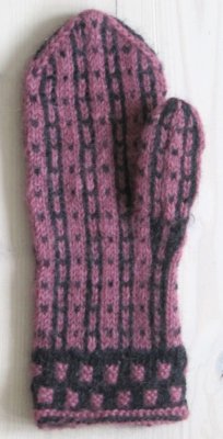 Zoom bild av vantmönster alby 2-tråd ullcentrum