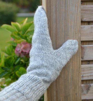 Zoom bild av stickbeskrivning vantar ullcentrum