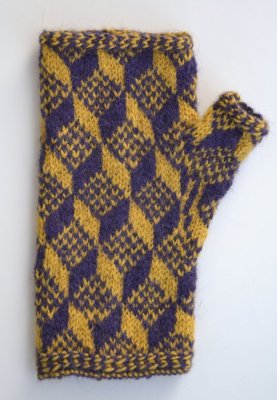 Zoom bild av stickbeskrivning kuben halvvante