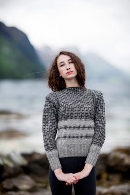 Zoom bild av mönster tröja finull dam rauma garn