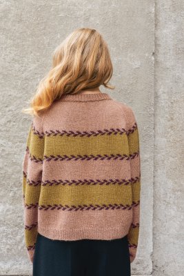 Zoom bild av sandnes mönster Astrid damegenser 2510