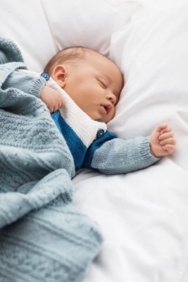 Zoom bild av mönster babyfilt rauma merinoull babygarn