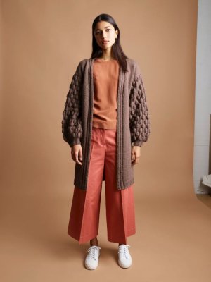 Zoom bild av garn vams rauma ullgarn stickning