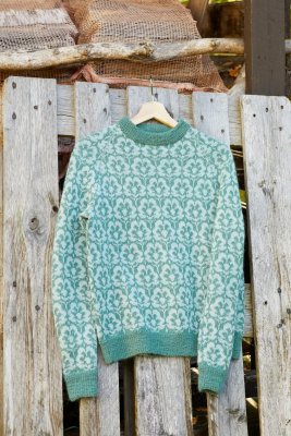 Zoom bild av stickbeskrivning tröja rauma inca