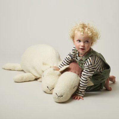 Zoom bild av mönster stora får rauma vams stickning garn