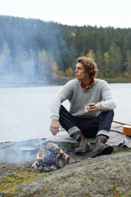 Zoom bild av stickmönster tröja rauma tumi ullgarn alpacka