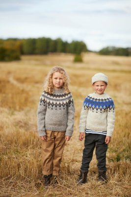 Zoom bild av mönster barntröja vams rauma stickning