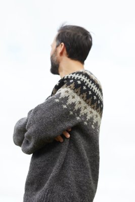 Zoom bild av mönster tröja herr vams rauma ullgarn stickning