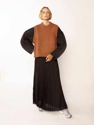 Zoom bild av mönster rauma fivel 425-2 väst ullgarn