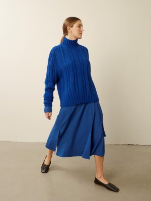 Zoom bild av mönster rauma finull alpaca silk tröja svanetröja