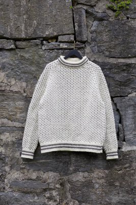 Zoom bild av mönster rauma fivel fiskartröja 433-10 ullgarn