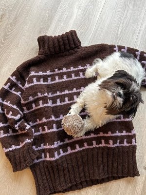 Zoom bild av Stickmönster Rauma Gloria Set tröja och byxa