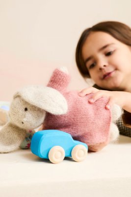 Zoom bild av mönsterhäfte rauma harepus med klær 462