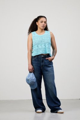 Zoom bild av stickbeskrivning linne bomullsgarn petunia