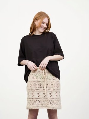 Zoom bild av stickbeskrivning kjol bomullsgarn pandora