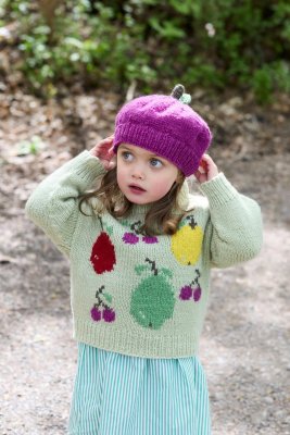 Zoom bild av stickbeskrivning rauma tröja barn fruktfest intarsia