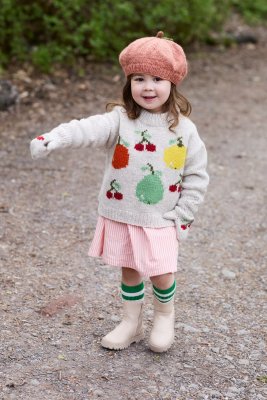 Zoom bild av stickbeskrivning fruktmössa rauma fivel