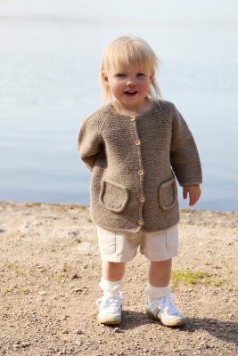 Zoom bild av stickbeskrivning rauma bompi kofta