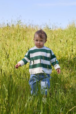 Zoom bild av stickbeskrivning tobben tröja rauma babygarn