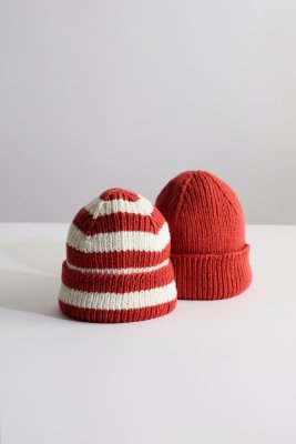 Zoom bild av stickbeskrivning tobben mössa rauma fivel