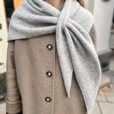 Zoom bild av stickbeskrivning på svenska magdalenasjal rauma