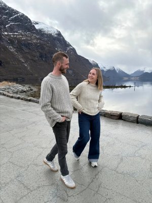 Zoom bild av islender genser mönster oppskrift