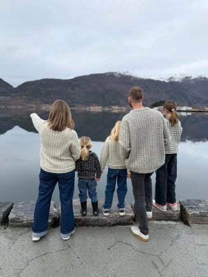 Zoom bild av islender genser mönster oppskrift