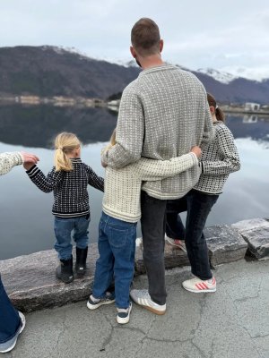 Zoom bild av islender genser mönster oppskrift