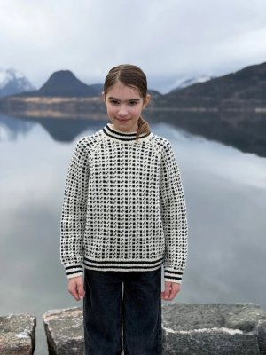 Zoom bild av Stickmönster Rauma Fiskartröja till barn i Finull
