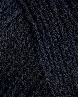 Zoom bild av lun merino svart rauma 78