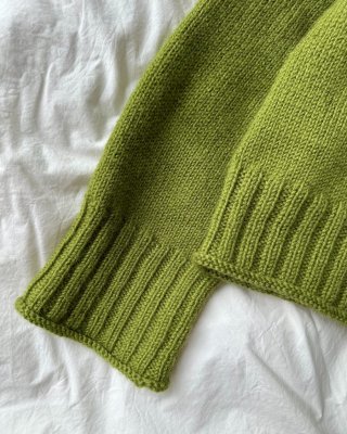 Zoom bild av stickbeskrivning petite knit amy sweater