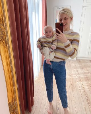 Zoom bild av petite knit aros sweater