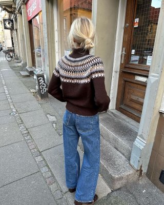 Zoom bild av petite knit celeste sweater