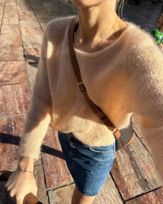 Zoom bild av stickbeskrivning petite knit cumulus blus o-neck