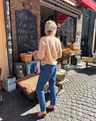 Zoom bild av stickbeskrivning petite knit cumulus blus o-neck