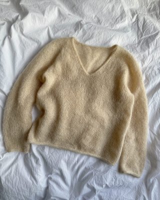 Zoom bild av Petite knit cumulus sweater