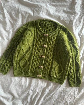 Zoom bild av petiteknit dagmar jacket junior kofta barn