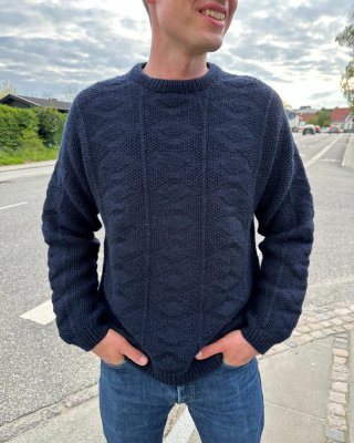 Zoom bild av herr tröja esther sweater petiteknit stickbeskrivning