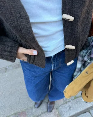 Zoom bild av kofta stickad petiteknit