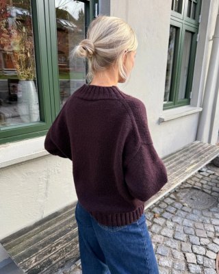 Zoom bild av tröja v-ringad hannah sweater petiteknit