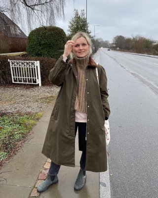 Zoom bild av petite knit hazel neck