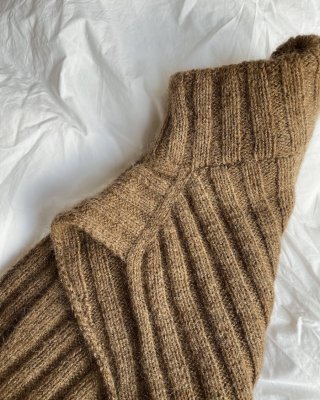 Zoom bild av petite knit hazel neck
