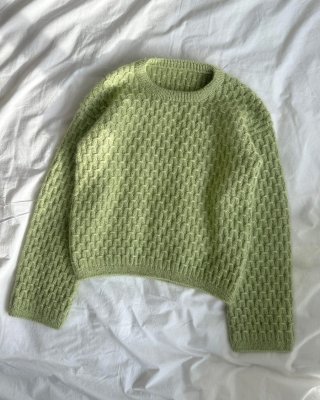 Zoom bild av stickbeskrivning jenny blouse petiteknit