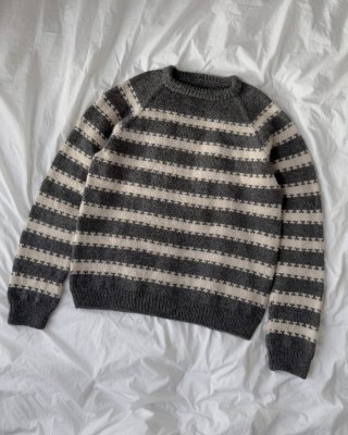 Zoom bild av stickmönster petite knit key sweater man