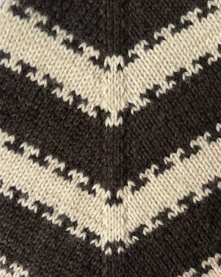 Zoom bild av petite knit key sweater