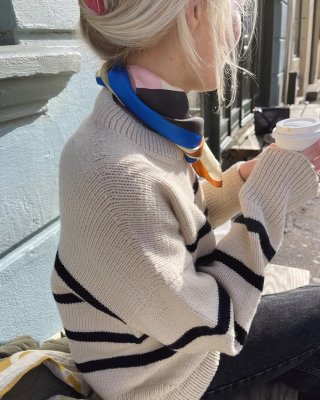 Zoom bild av petite knit Marseille sweater sandnes garn