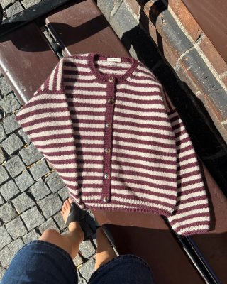 Zoom bild av petite knit olga jacket sandnes garn