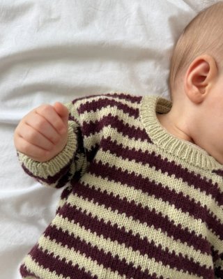 Zoom bild av otto sweater baby petiteknit stickbeskrivning