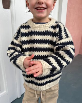 Zoom bild av stickbeskrivning tröja barn petiteknit otto junior
