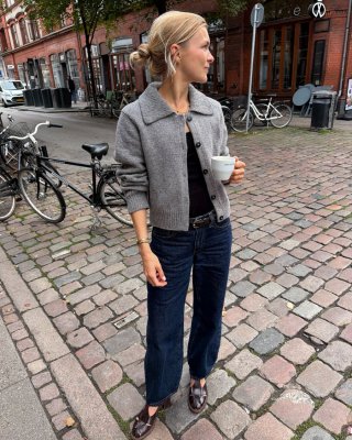 Zoom bild av mönster stickad jacka kofta